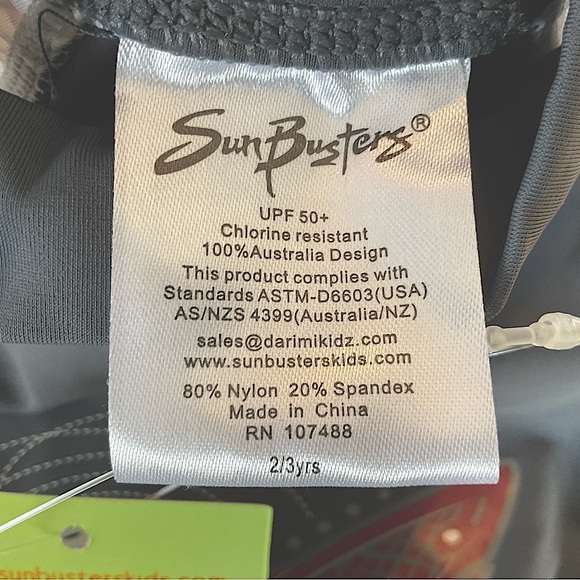 NWT Sunbusters Tuga Kid Boys 2-3 Years Gray Long Sleeve Rash Guard Shark UPF 50+ - Picture 7 of 7